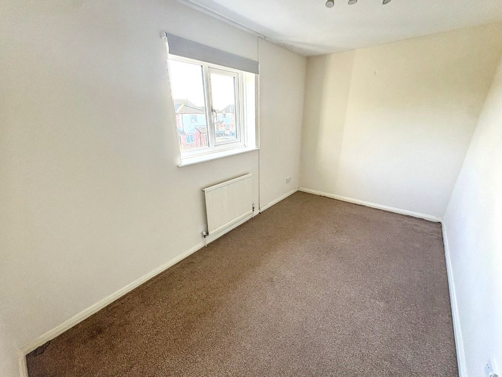 Property photo 3 of 11 4838514