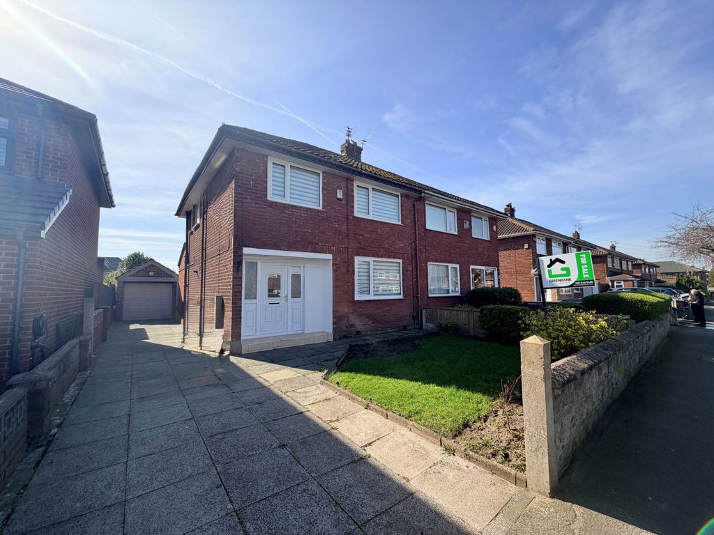 Property photo 1 of 32