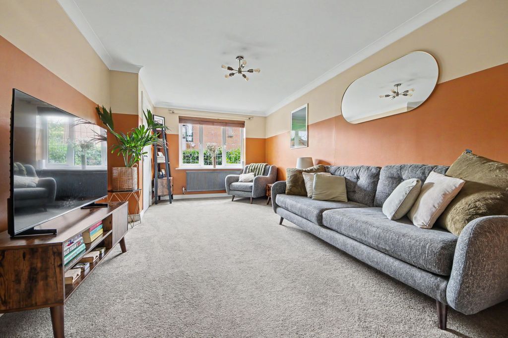 Property photo 2 of 16