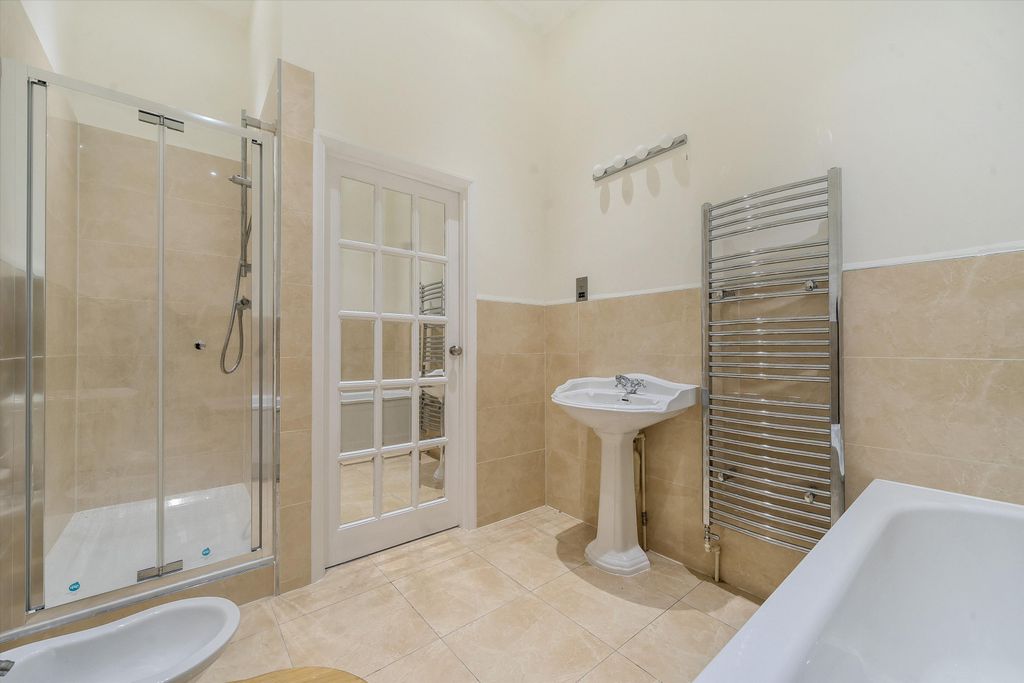 Property photo 2 of 8 Image