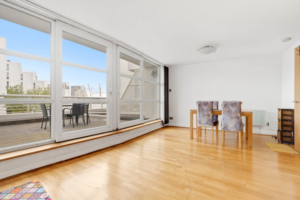 Property photo 2 of 8 Gallery