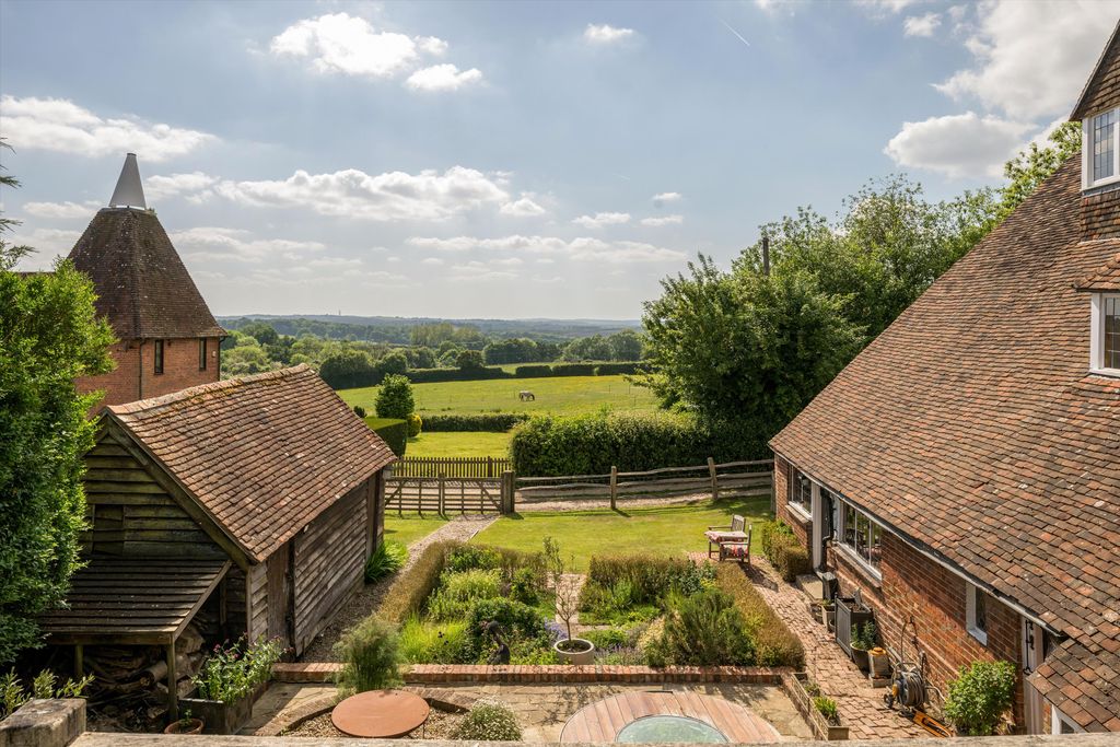 Property photo 2 of 31 Image