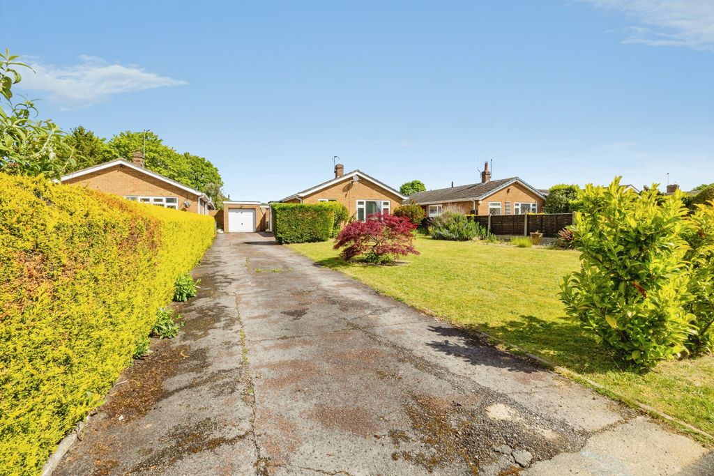 Property photo 1 of 18 Front