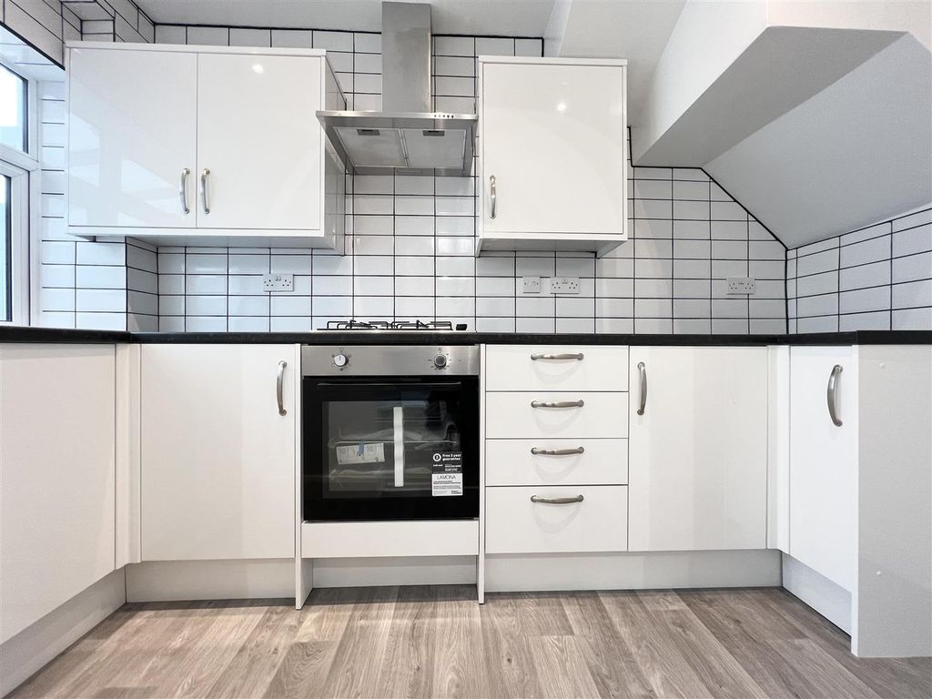 Property photo 2 of 16 Kitchen