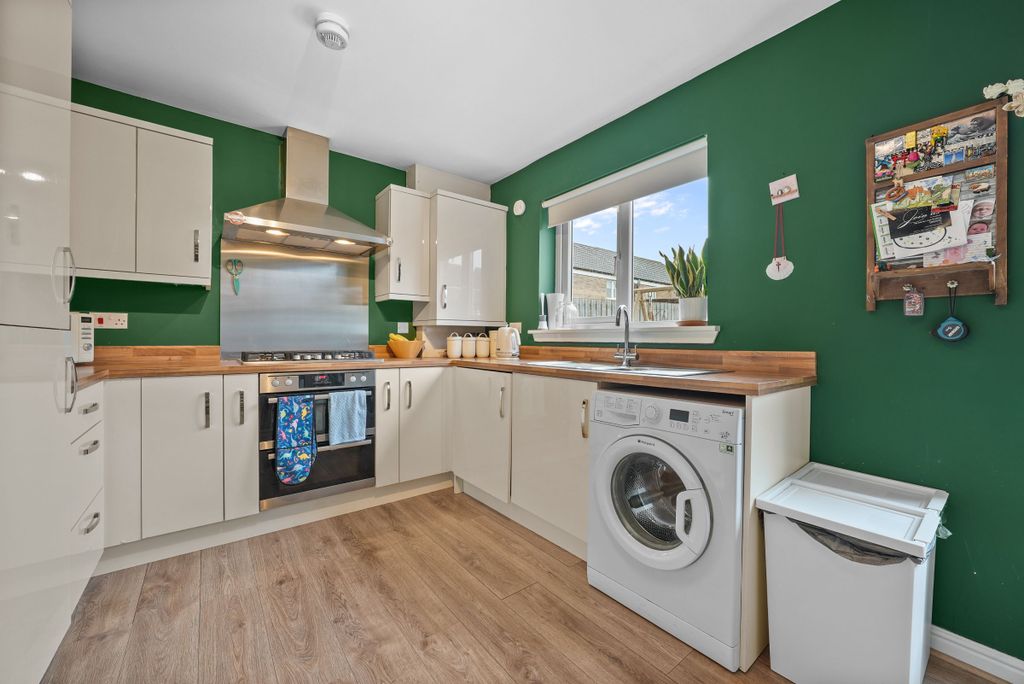 Property photo 3 of 30