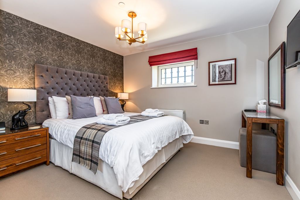 Property photo 3 of 9 129506