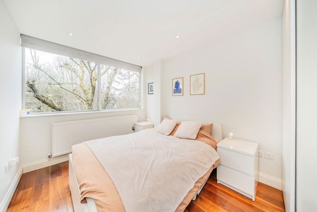 Property photo 3 of 4