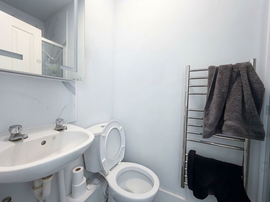 Property photo 3 of 3