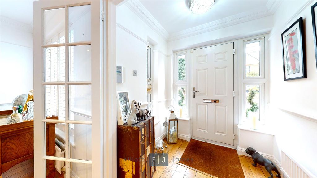 Property photo 2 of 30