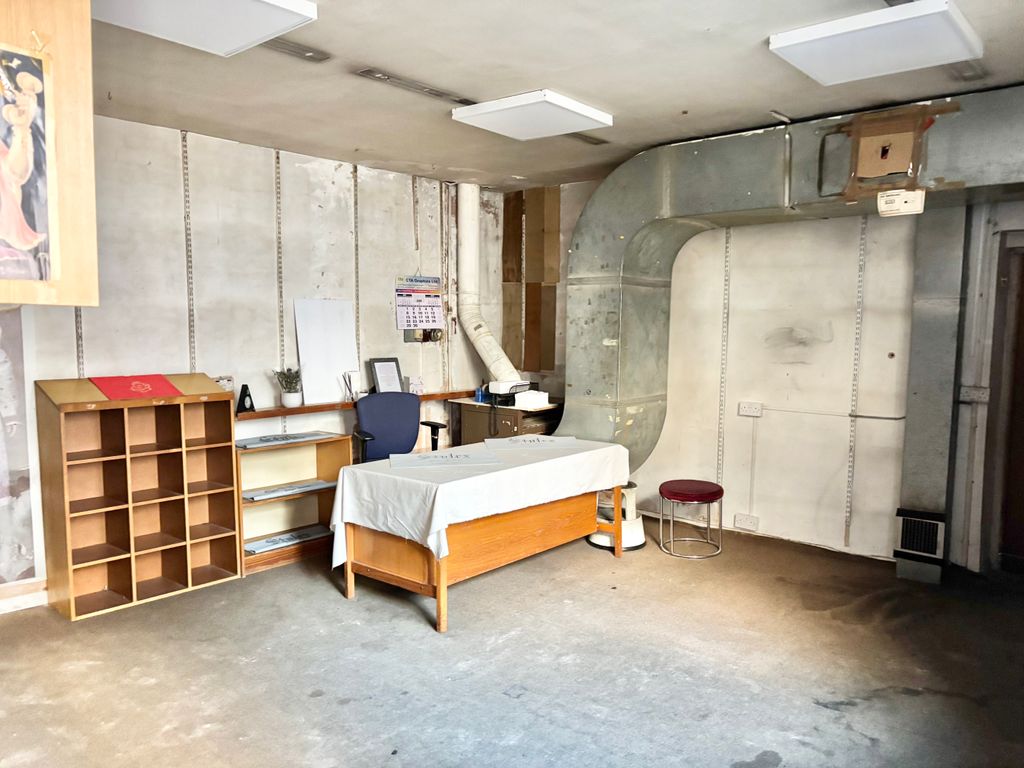 Property photo 2 of 4