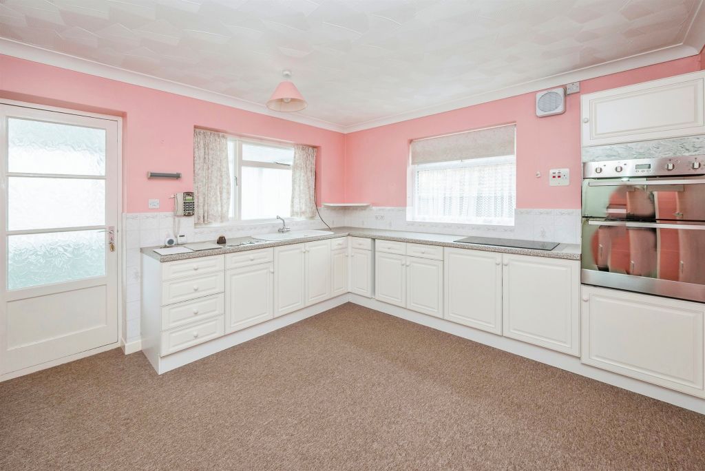 Property photo 2 of 17