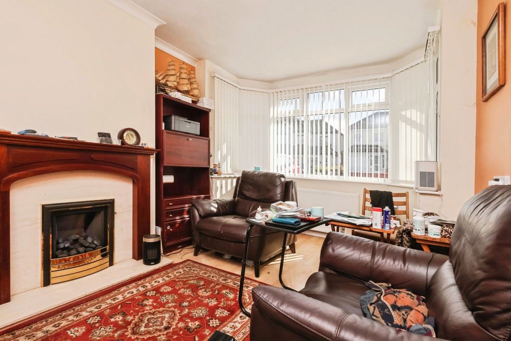 Property photo 2 of 15 Pbox-Img.Jpg