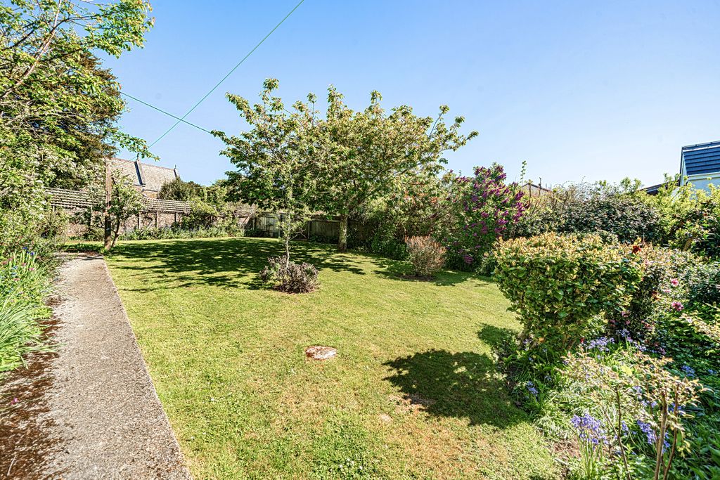 Property photo 2 of 24