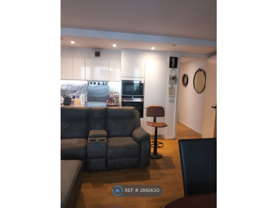 Property photo 1 of 35