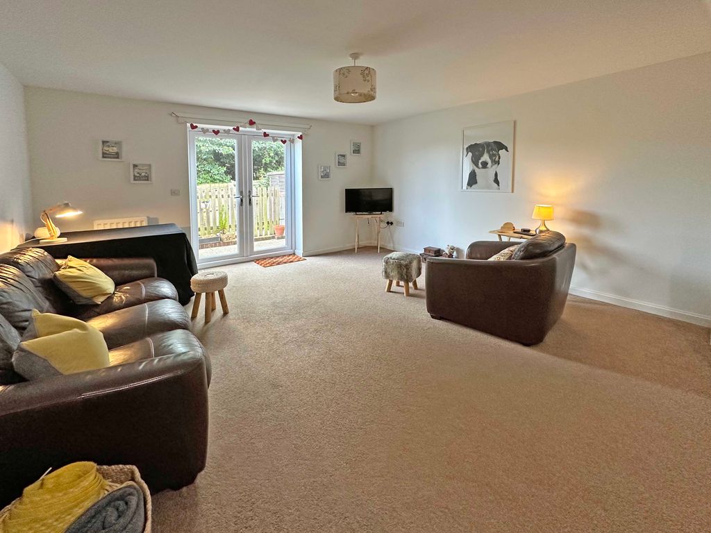 Property photo 3 of 13