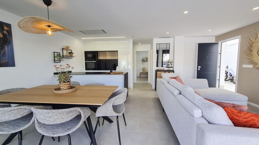 Property photo 3 of 50