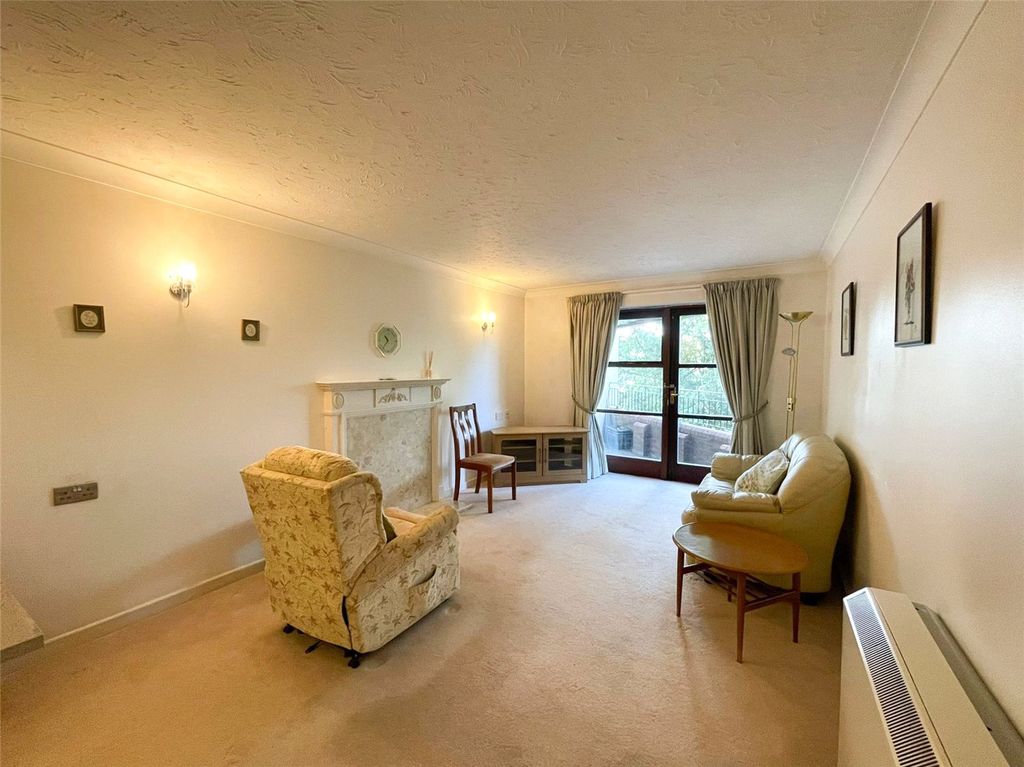 Property photo 2 of 13 Picture No. 11
