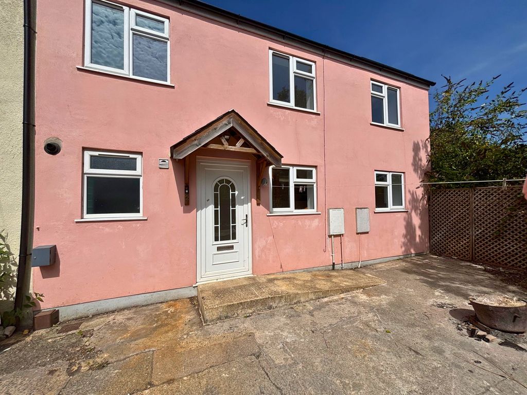 Property photo 1 of 20 External