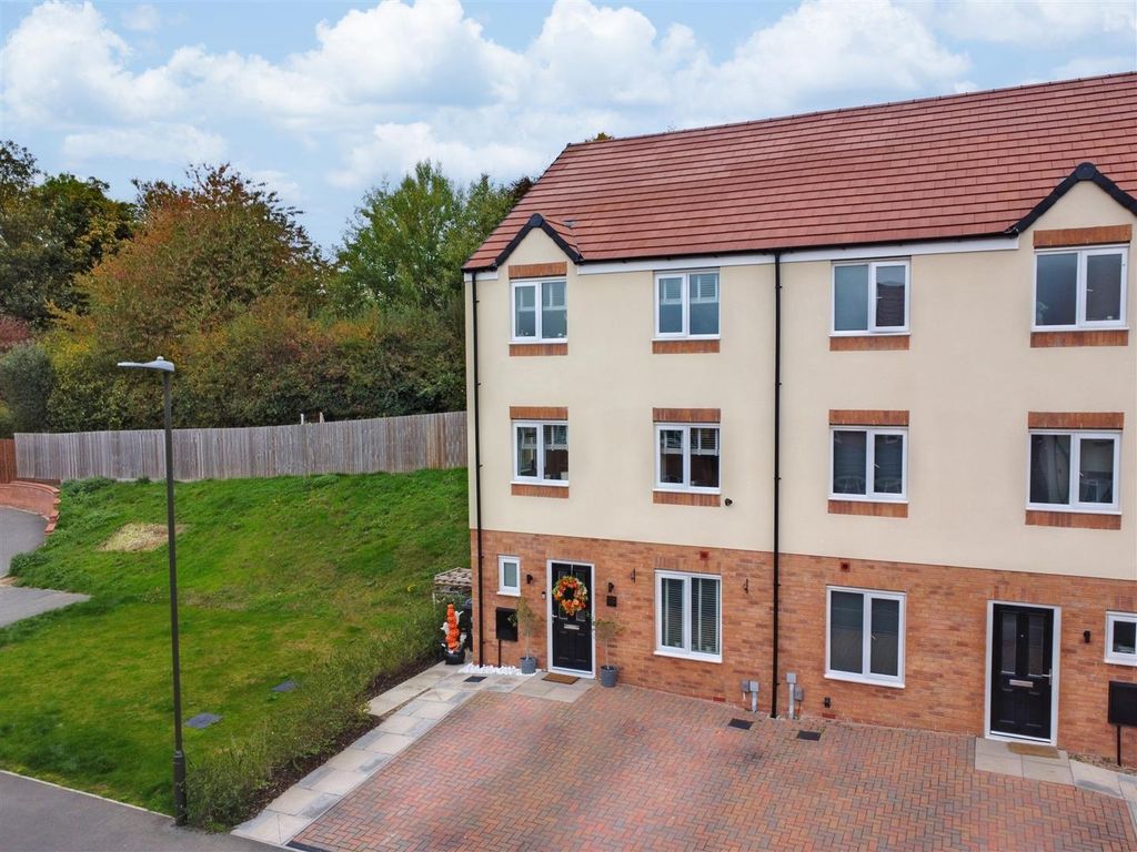 Property photo 1 of 37 Front_4.Jpeg