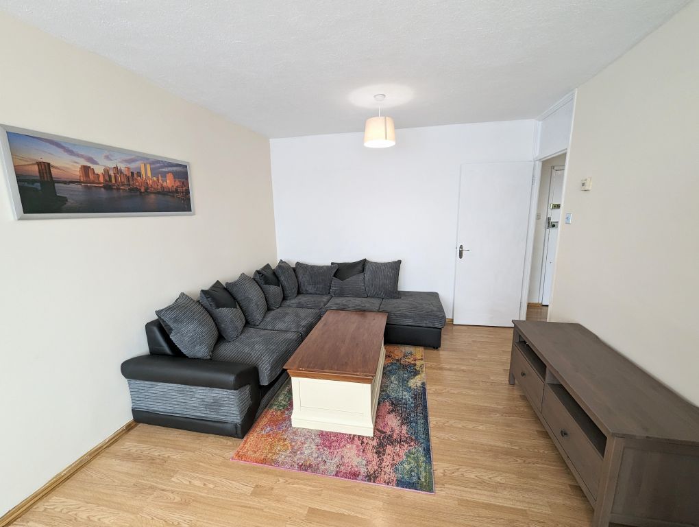 Property photo 3 of 12