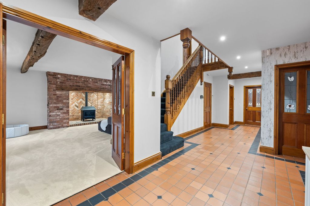 Property photo 3 of 52