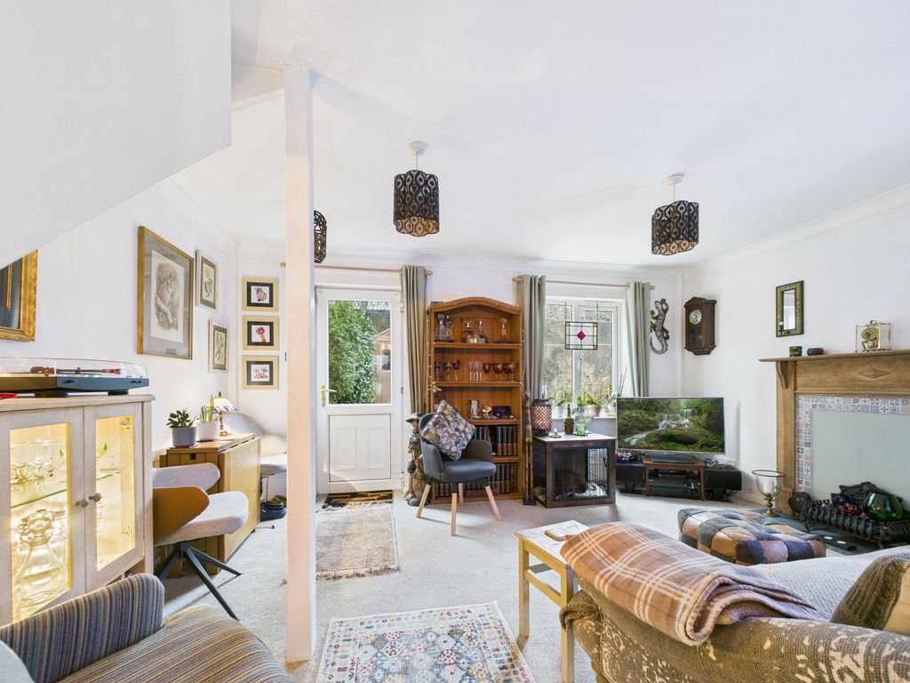 Property photo 2 of 13