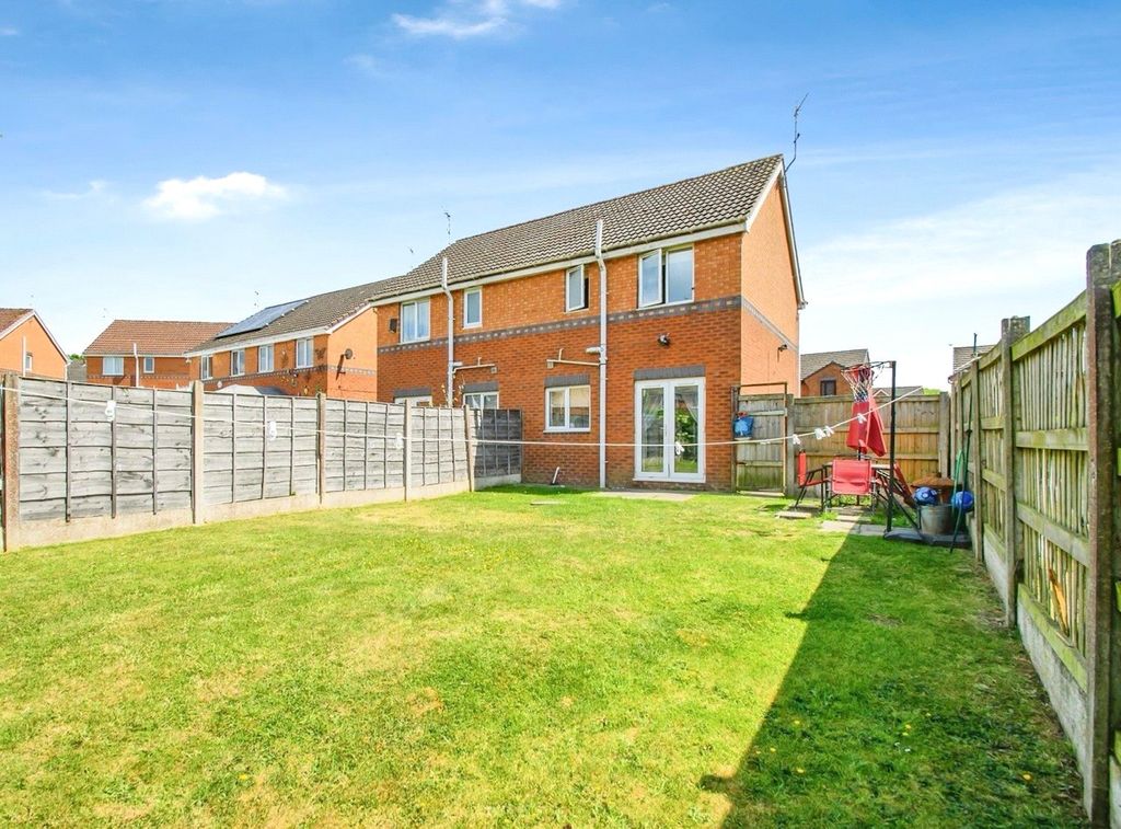 Property photo 2 of 16 Picture No. 23