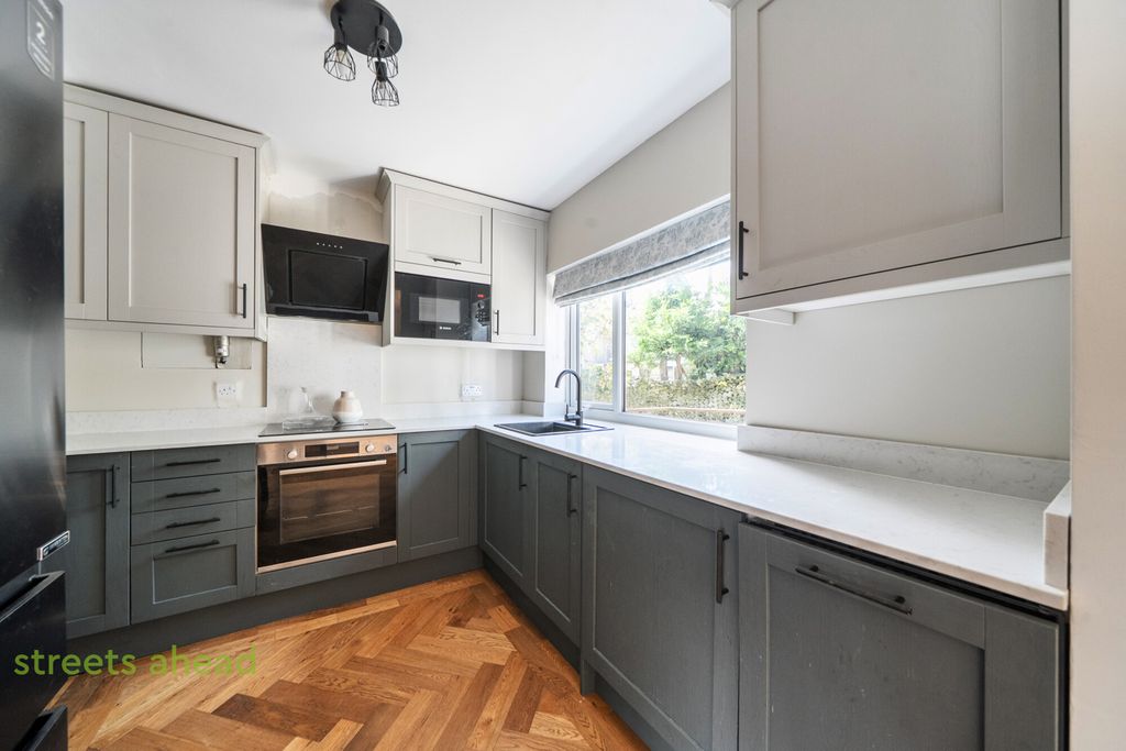 Property photo 3 of 20 7c11d3B5-74ee-483...