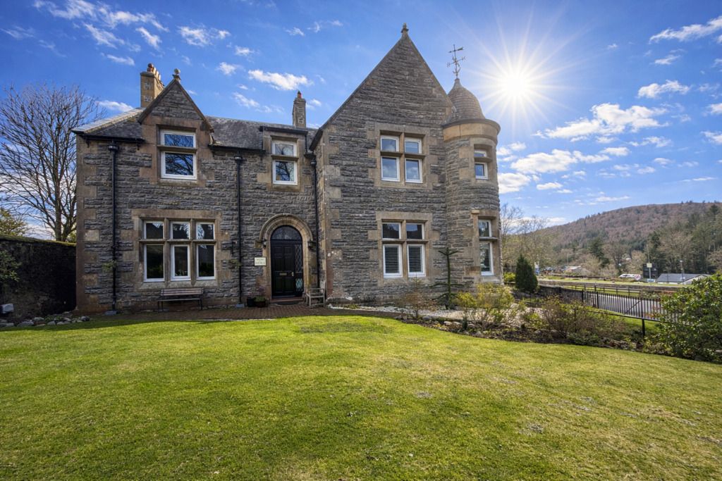 Property photo 1 of 71