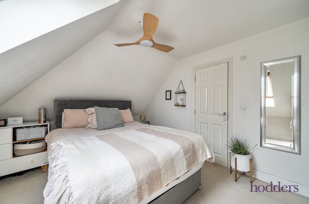 Property photo 3 of 20 1B5538Ad-Ab65-47B...