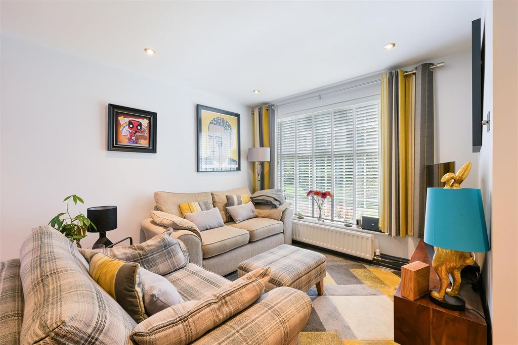 Property photo 1 of 17 The Green,23- (6).Jpg