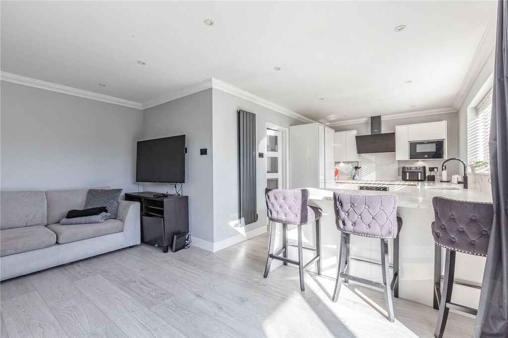 Property photo 2 of 22 Picture No. 09