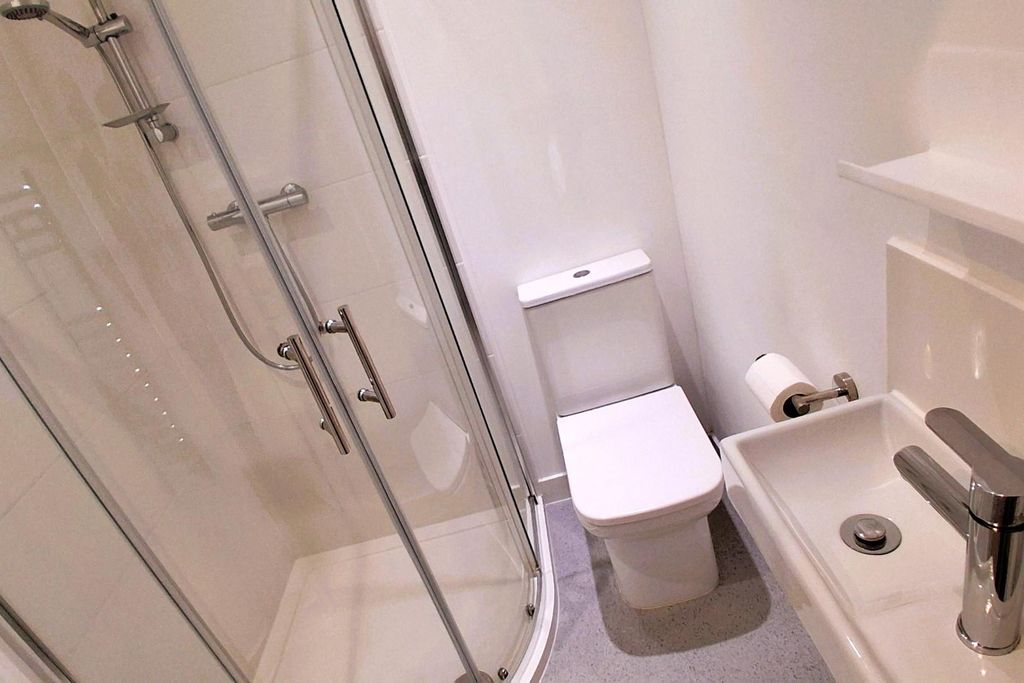 Property photo 3 of 8 Bathroom Pic 2.Jpg