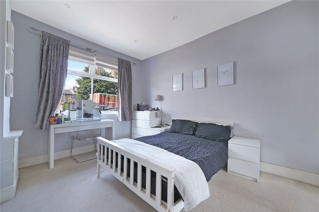 Property photo 3 of 12 Picture No. 13