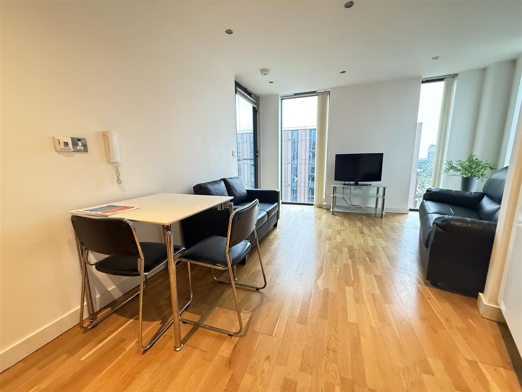 Property photo 3 of 11