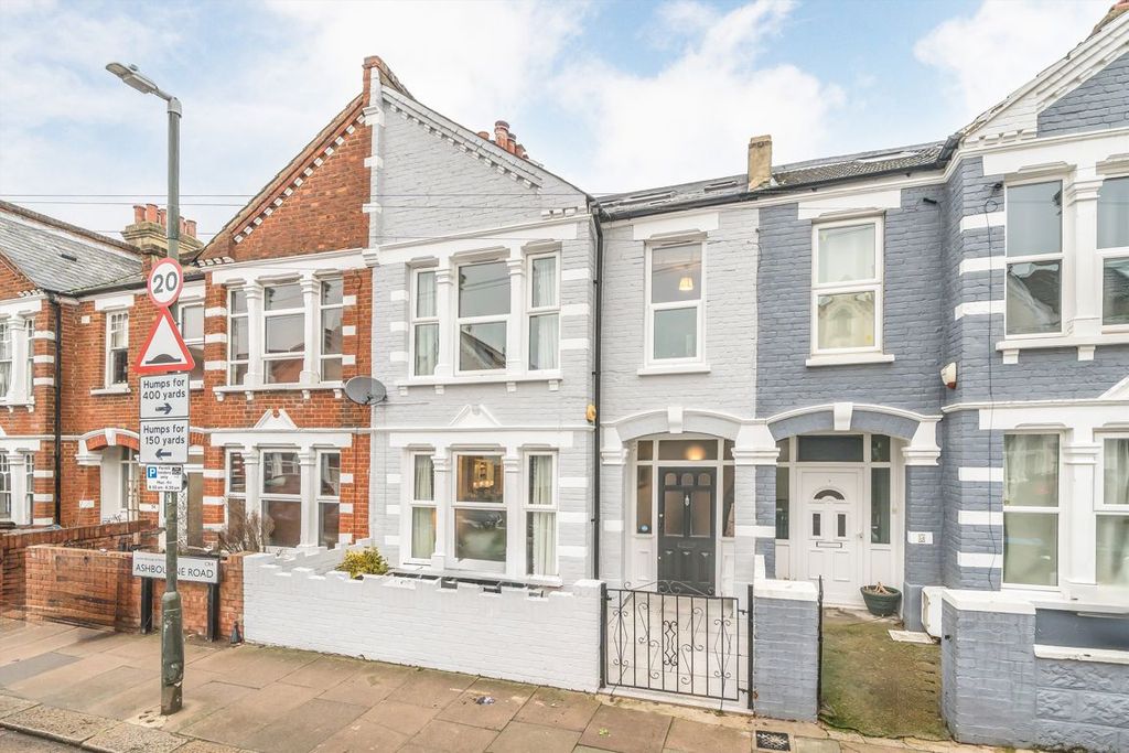 Property photo 1 of 12