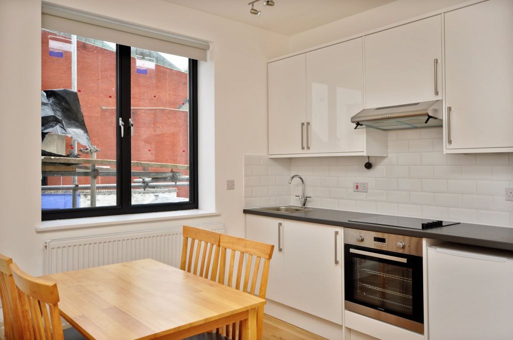 Property photo 2 of 3