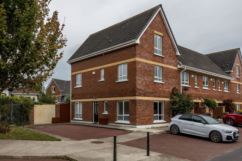 Property photo 1 of 20