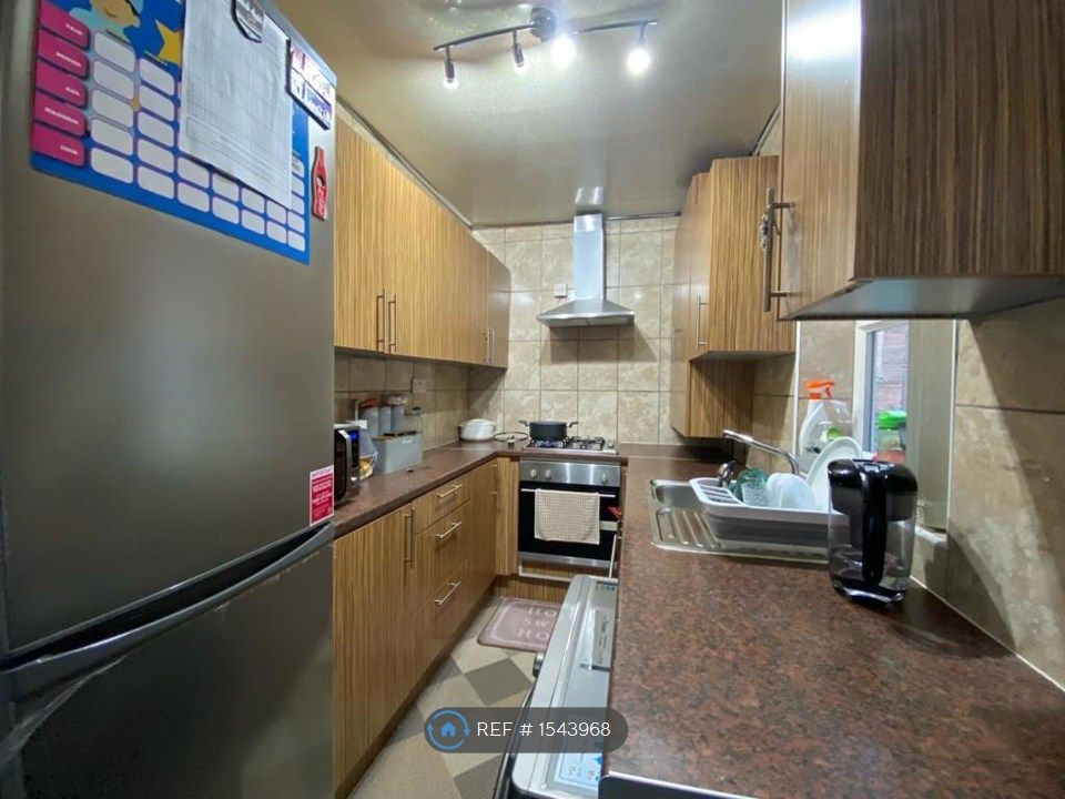Property photo 3 of 6