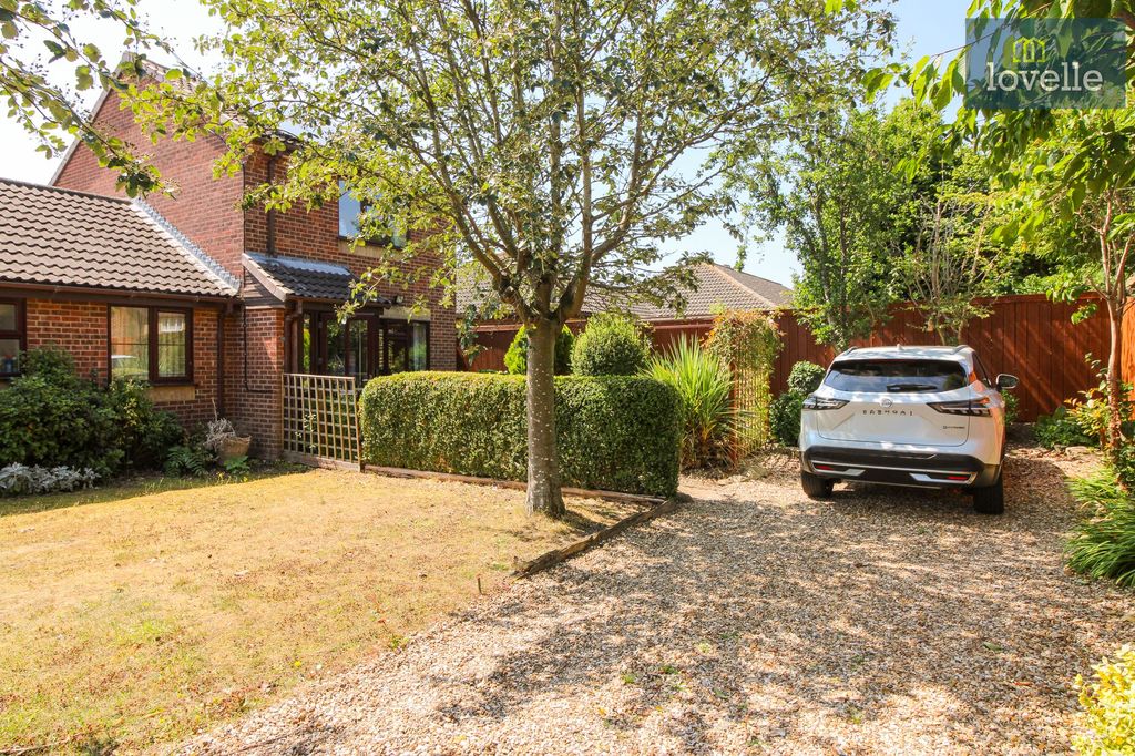 Property photo 2 of 19