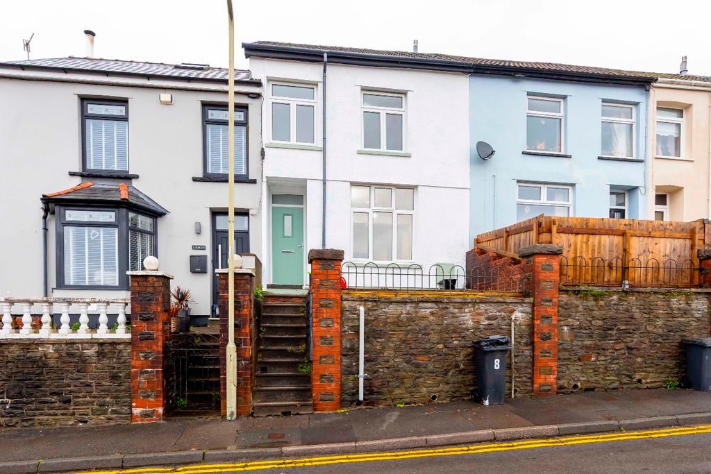 Property photo 1 of 27