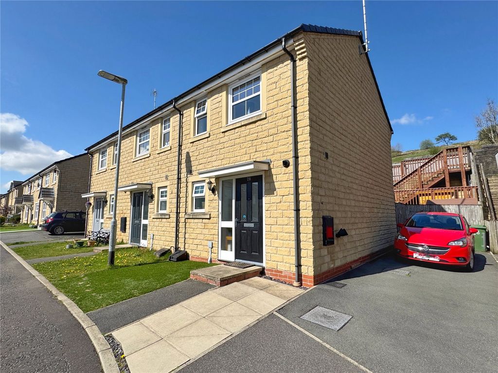 Property photo 1 of 17 Driveway