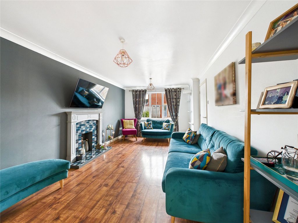 Property photo 3 of 14 Picture No. 01