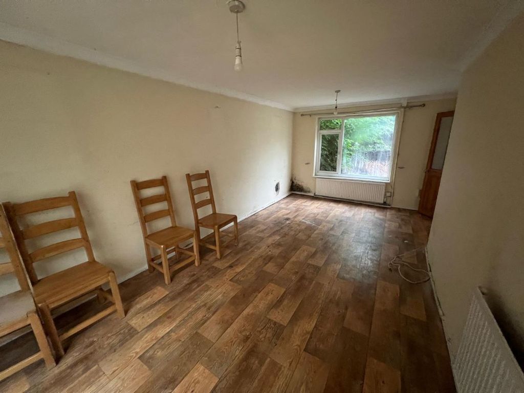 Property photo 2 of 10 Image 2