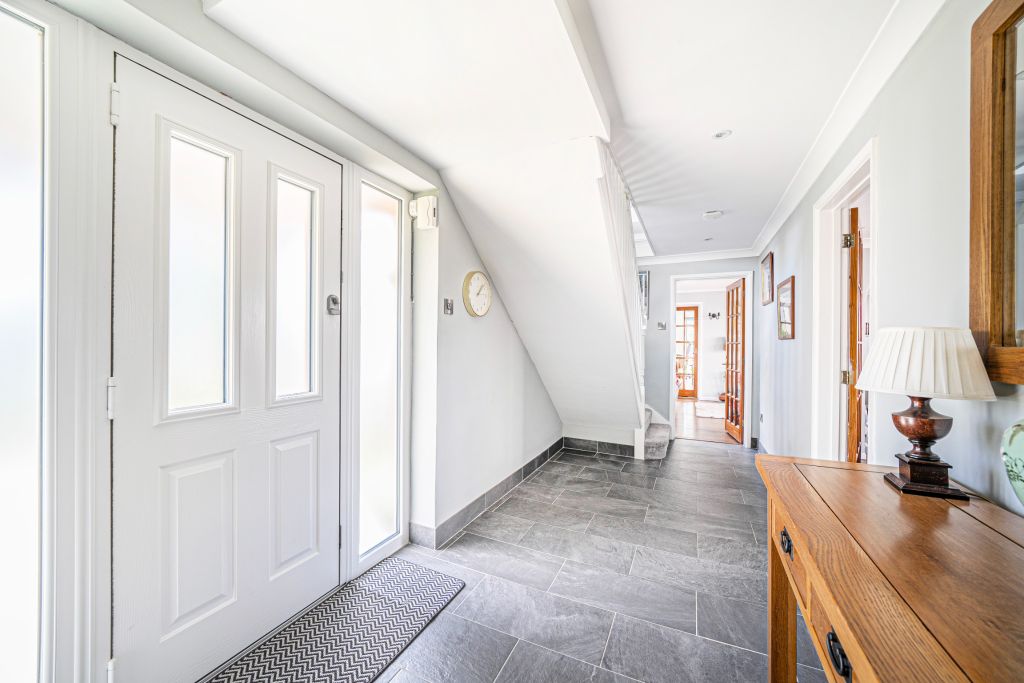 Property photo 3 of 38