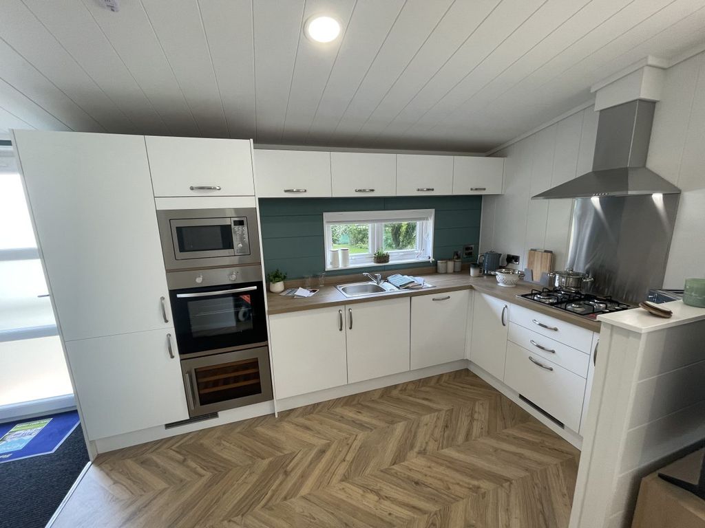 Property photo 3 of 12 56c90F5340d74c7Fa3882574814Ae540.Jpg