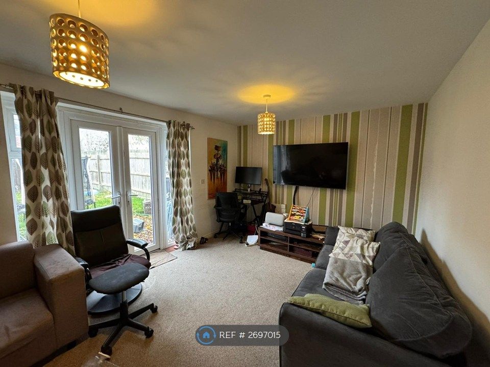 Property photo 2 of 14