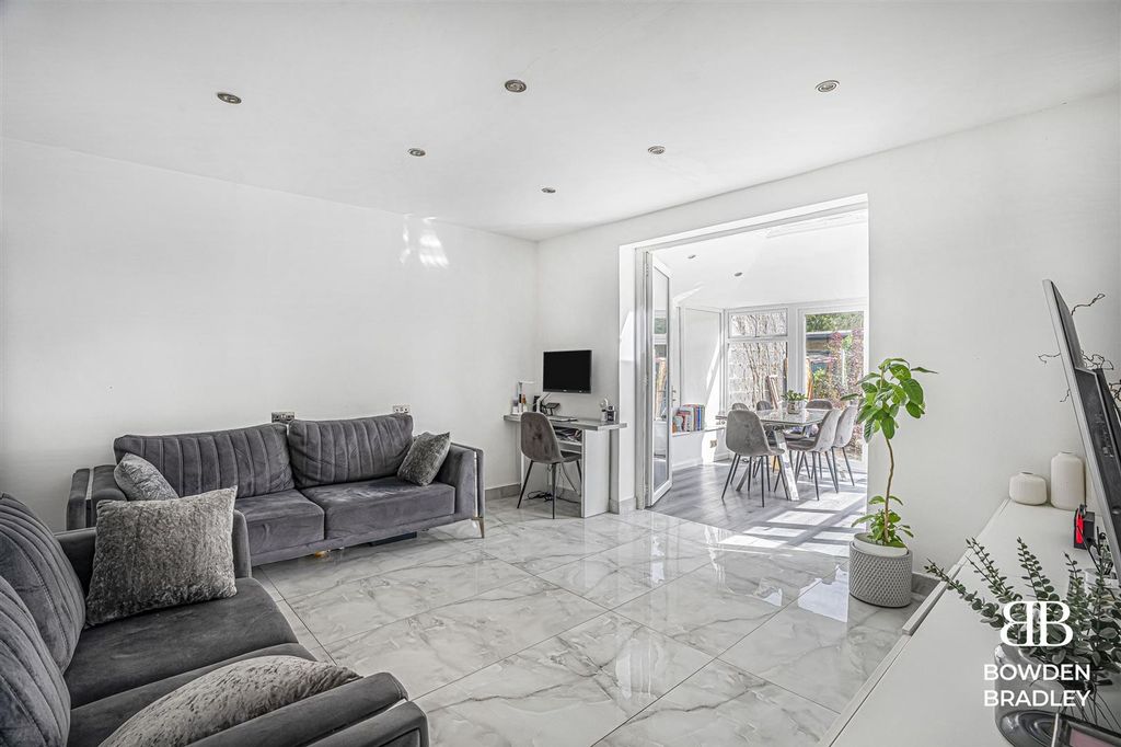 Property photo 3 of 15 Living Room