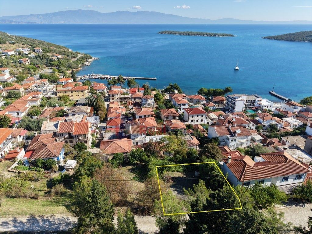 Property photo 2 of 25