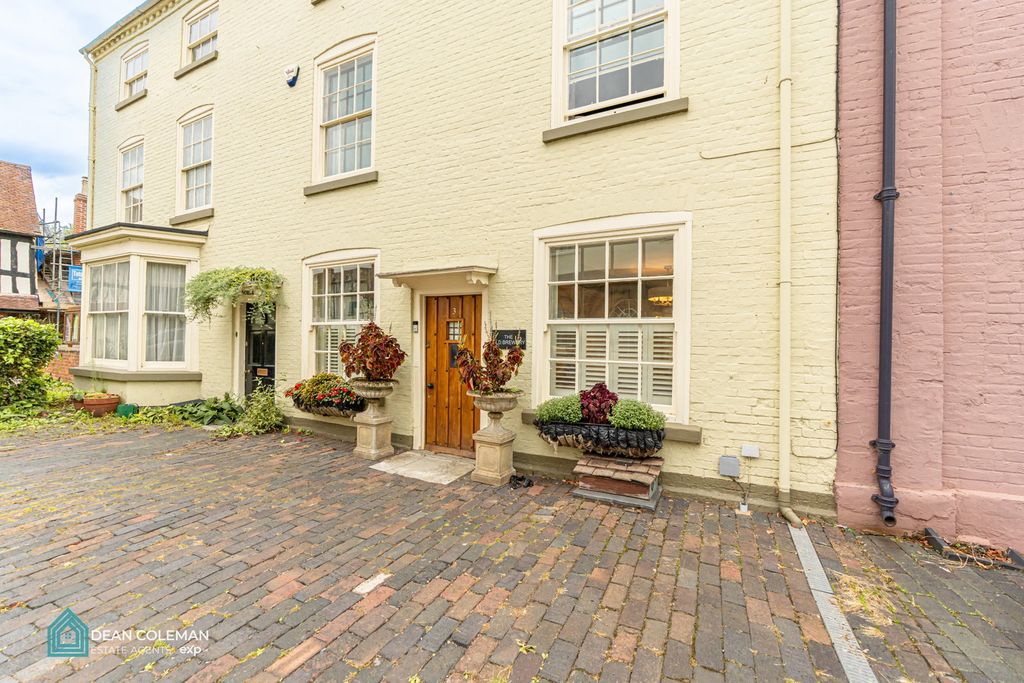 Property photo 3 of 34